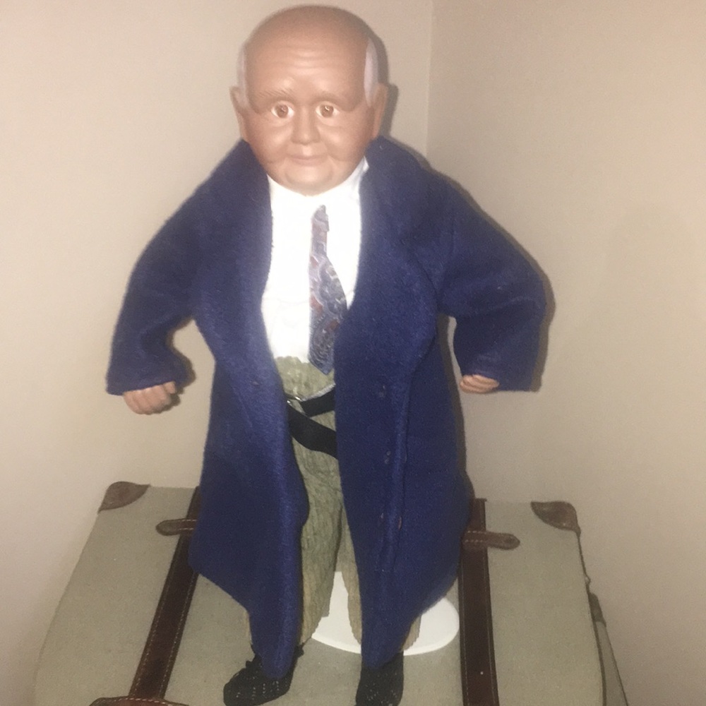 Goldenvale 1-2000 Porcelain doll